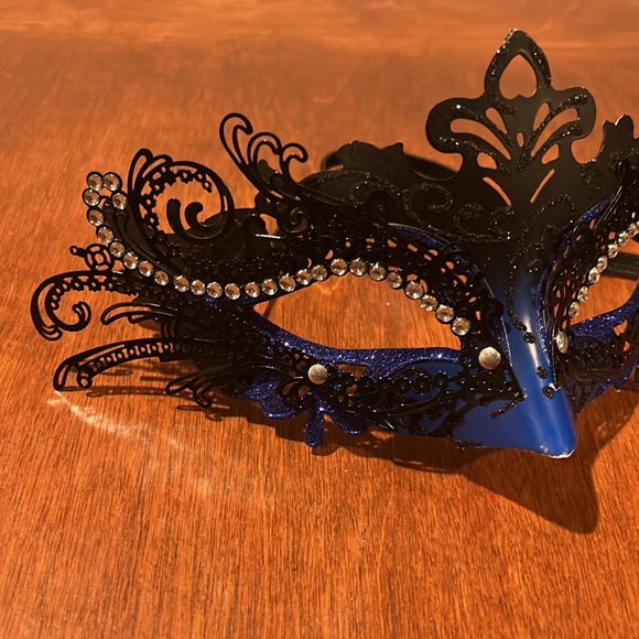Masquerade Costume Mask - Picture 3 of 5